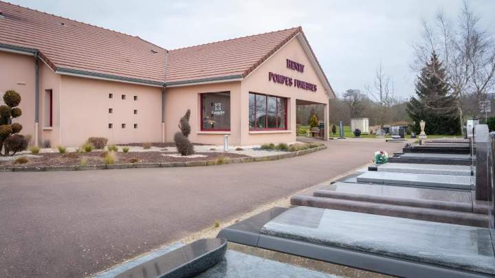 Entreprise spécialisée dans l'inhumation Longeau-Percey